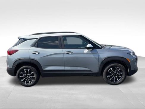 Used 2023 Chevrolet TrailBlazer ACTIV AWD/4WD image 6