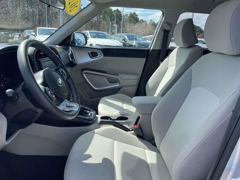 Certified 2020 Kia Soul LX image 3