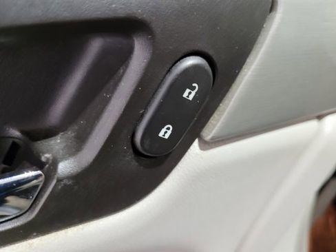 Used 2008 Chevrolet Impala LT w/ Luxury Edition Package image 35