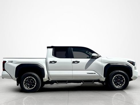 Used 2024 Toyota Tacoma TRD Off-Road w/ TRD Off Road Upgrade Package AWD/4WD image 6
