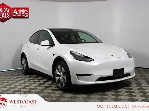 Used 2023 Tesla Model Y Long Range image 1