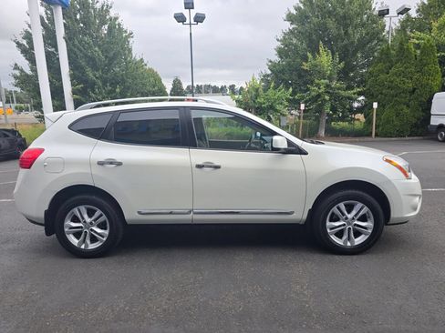 Used 2012 Nissan Rogue SV AWD/4WD image 6