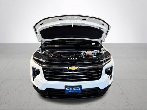 Used 2024 Chevrolet Traverse LT AWD/4WD image 22