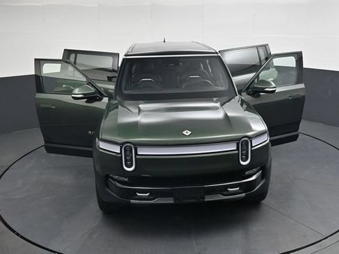 Used 2024 Rivian R1S Adventure AWD/4WD image 30