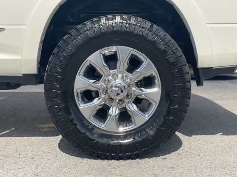 Used 2019 RAM 2500 Limited AWD/4WD image 37