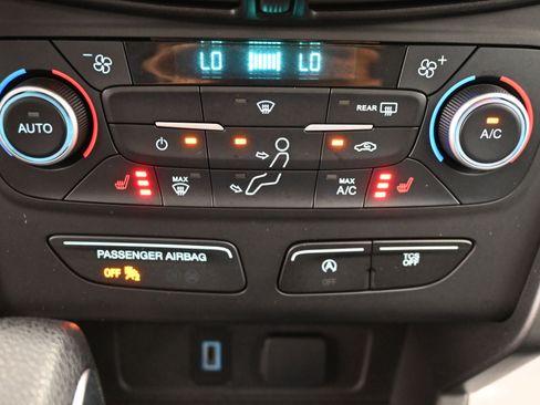 Used 2018 Ford Escape SE image 18