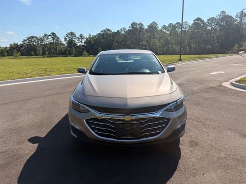 Used 2025 Chevrolet Malibu LT FWD image 12