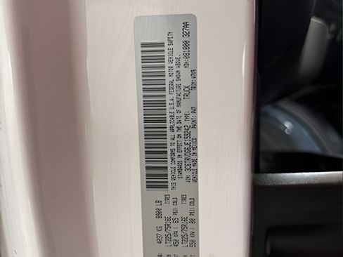 Used 2018 RAM ProMaster 2500 FWD image 22