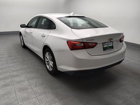Used 2017 Chevrolet Malibu LT FWD image 6