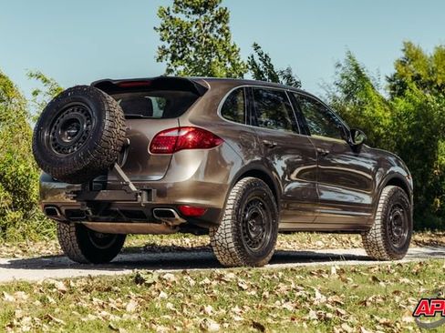 Used 2013 Porsche Cayenne AWD/4WD image 6