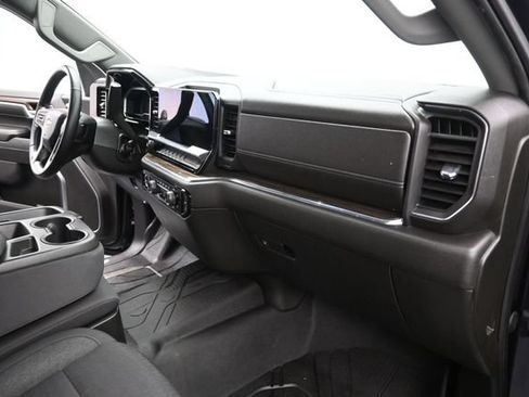 Used 2023 Chevrolet Silverado 1500 LT AWD/4WD image 16