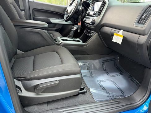 Used 2022 Chevrolet Colorado LT w/ LT Convenience Package AWD/4WD image 22