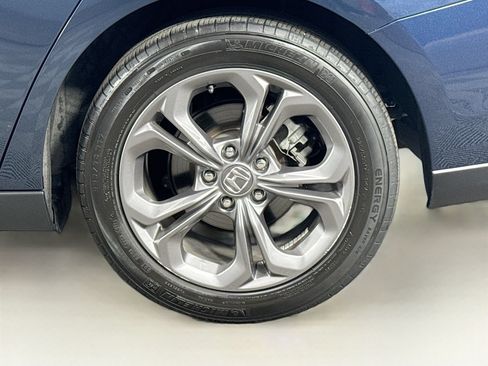 Used 2024 Honda Accord EX image 9