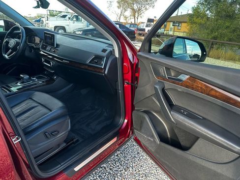 Used 2019 Audi Q5 2.0T Premium Plus w/ Premium Plus Package image 12