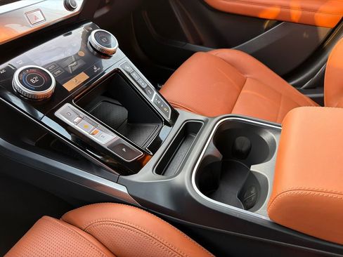 Used 2024 Jaguar I-PACE R-Dynamic HSE AWD/4WD image 7