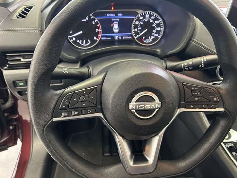 Used 2024 Nissan Sentra SV FWD image 19