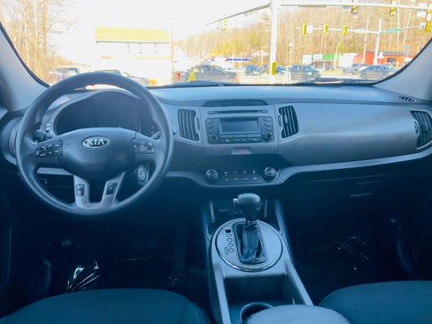 Used 2014 Kia Sportage LX image 12