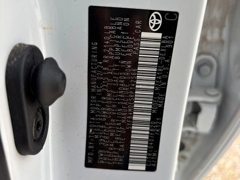 Used 2024 Toyota Corolla LE FWD image 26