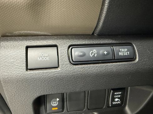 Used 2023 Nissan Frontier SV w/ SV Convenience Package image 25