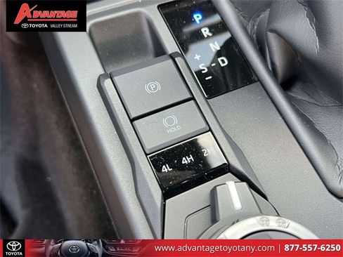 Used 2025 Toyota 4Runner TRD Off-Road Premium image 34