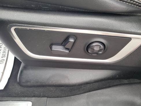 Used 2019 RAM 1500 Laramie RWD image 12