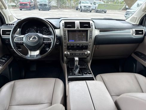 Used 2020 Lexus GX 460 Premium w/ Premium Package AWD/4WD image 5