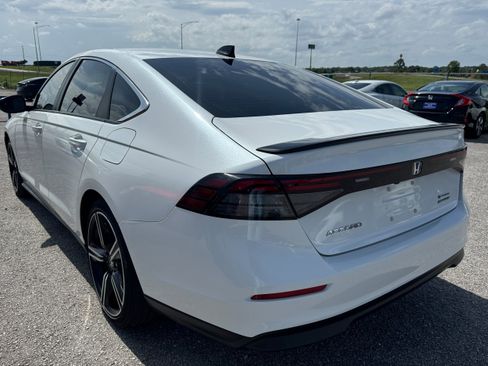 Used 2024 Honda Accord Sport image 8