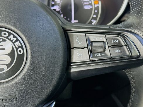 Used 2021 Alfa Romeo Stelvio Sprint w/ Nero Edizione image 14