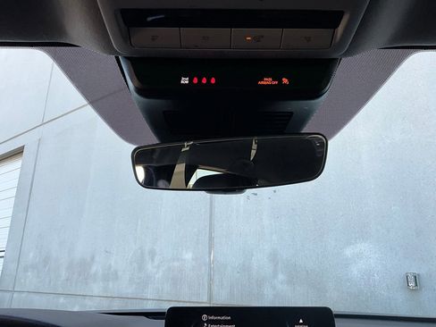 Used 2025 MAZDA CX-50 AWD 2.5 S w/ Select Package image 17