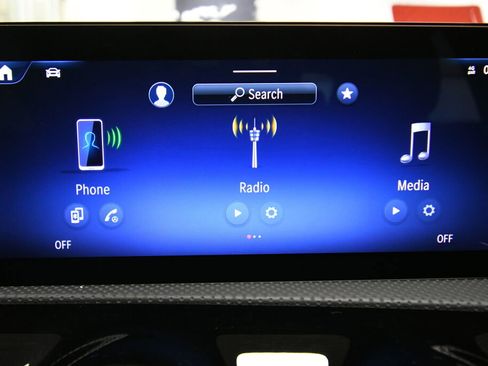 Used 2025 Mercedes-Benz CLA 250 4MATIC image 15