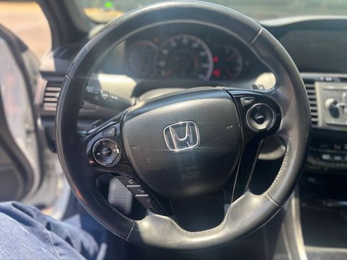 Used 2017 Honda Accord Sport image 12