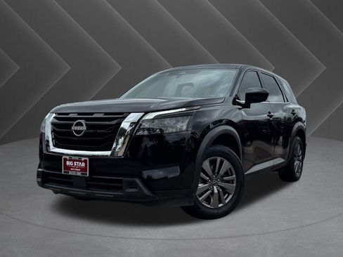 Used 2025 Nissan Pathfinder S FWD image 2