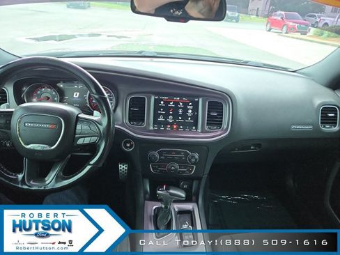 Used 2019 Dodge Charger Scat Pack w/ Dynamics Package RWD image 16