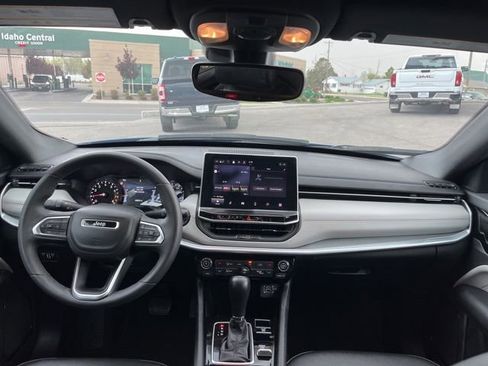 Used 2025 Jeep Compass Limited AWD/4WD image 21