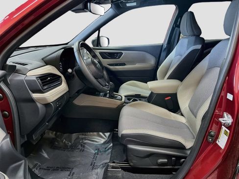 Used 2025 Subaru Forester Premium AWD/4WD image 20