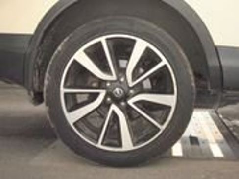 Used 2018 Nissan Rogue Sport SL w/ SL Premium Package FWD image 14