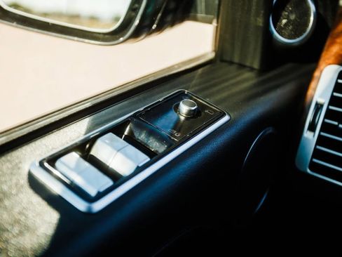 Used 2020 Land Rover Range Rover image 15