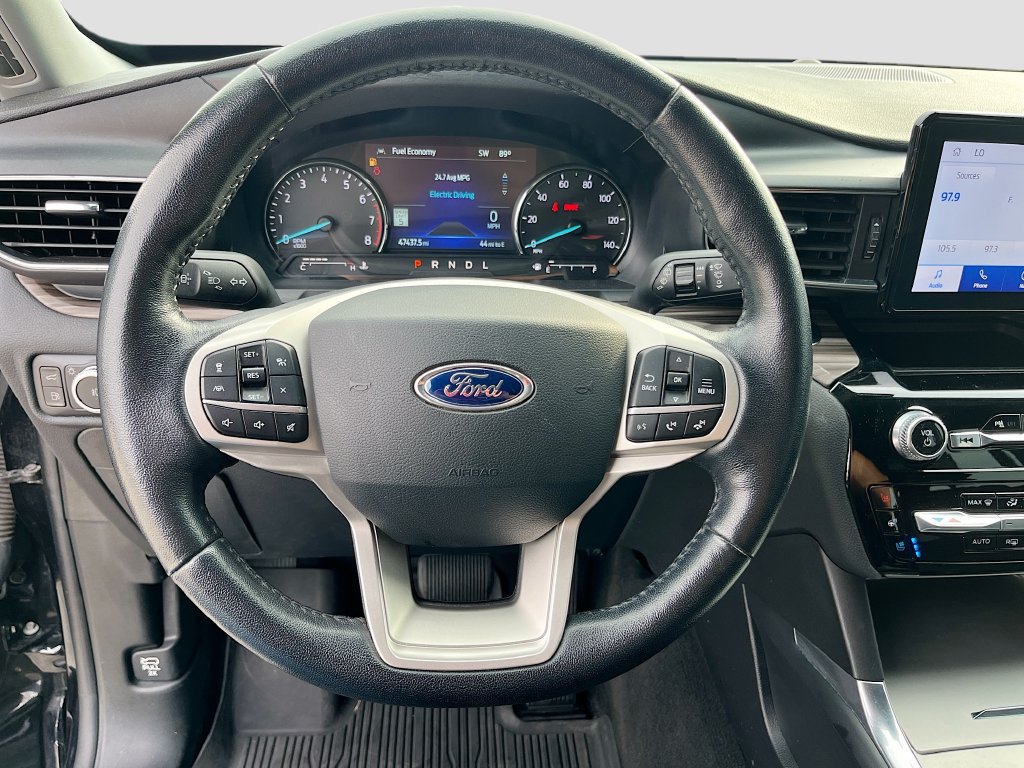 Used 2022 Ford Explorer Limited w/ Hybrid Equipment Group 310A AWD/4WD image 11