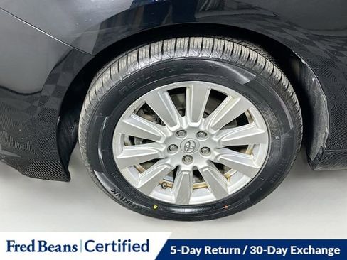 Used 2017 Toyota Sienna Limited Premium image 34