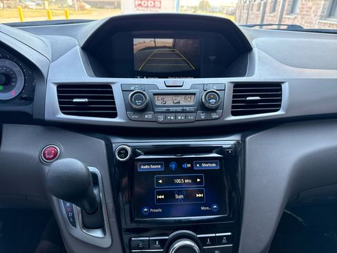 Used 2015 Honda Odyssey EX-L image 22