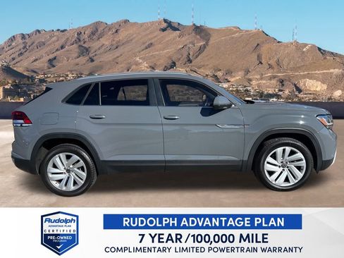 Used 2020 Volkswagen Atlas Cross Sport SE w/ Towing Package image 7