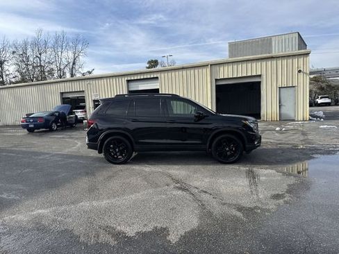 Used 2024 Honda Passport Black Edition image 4