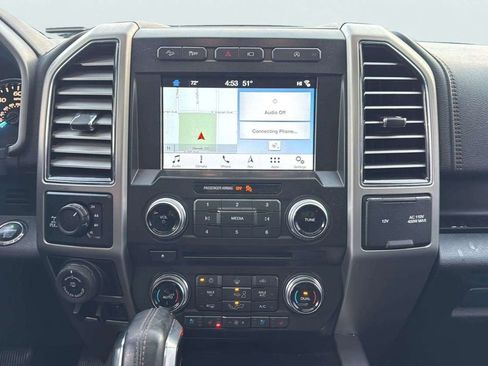 Used 2018 Ford F150 Platinum w/ Equipment Group 701A Luxury image 12