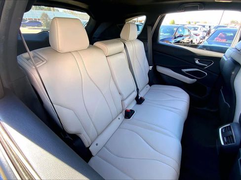 Used 2025 Acura RDX SH-AWD image 18