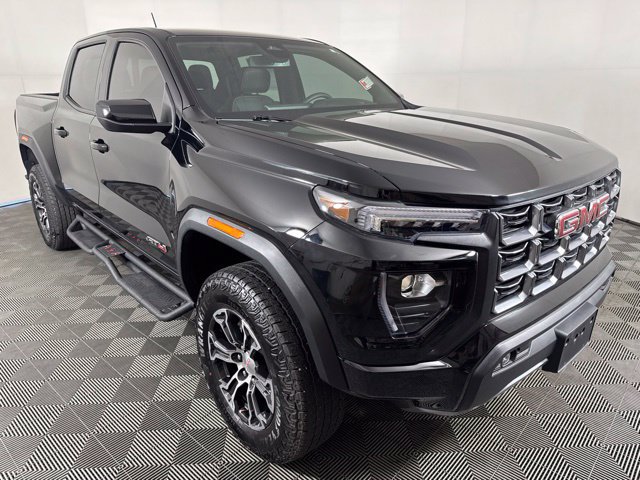 Used 2025 GMC Canyon AT4 AWD/4WD image 1