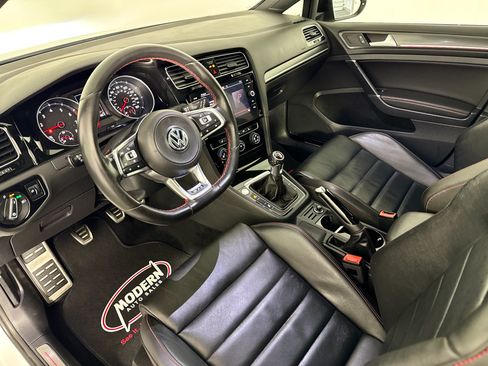 Used 2021 Volkswagen GTI SE FWD image 15
