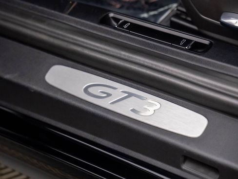 Certified 2014 Porsche 911 GT3 image 16