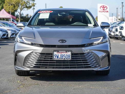 Used 2026 Toyota Camry XLE FWD image 4