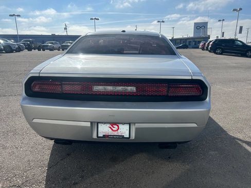 Used 2012 Dodge Challenger SXT Plus image 6