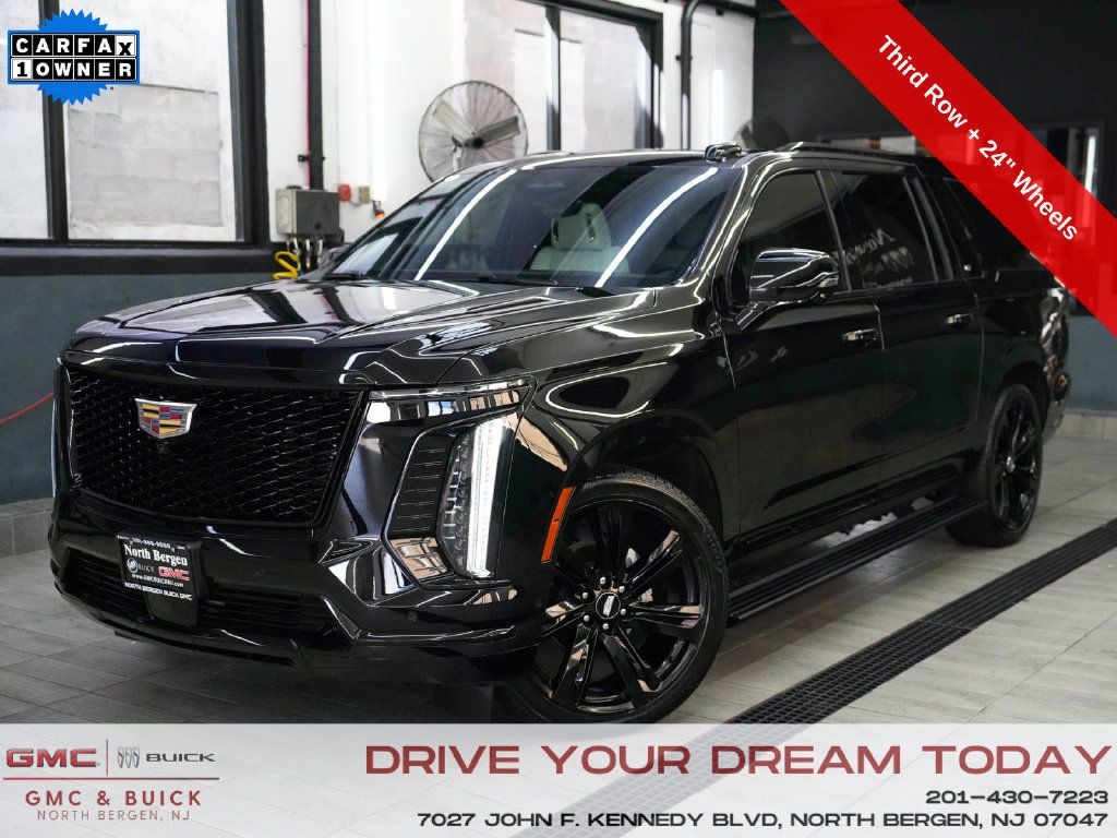 Used 2025 Cadillac Escalade ESV Sport Platinum AWD/4WD image 1